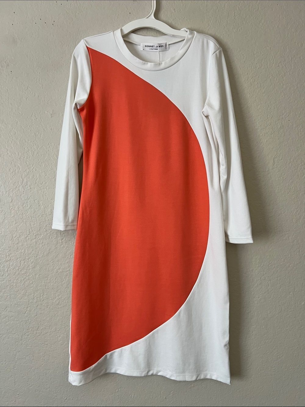 NWT Sonnet James A Play Dress Doutzen in Pale Orange and Cream Size XS - Picture 2 of 13